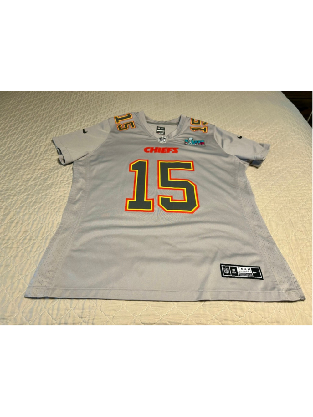 Nike Patrick Mahomes Chiefs Super Bowl LVII Women’s Jersey XL Football